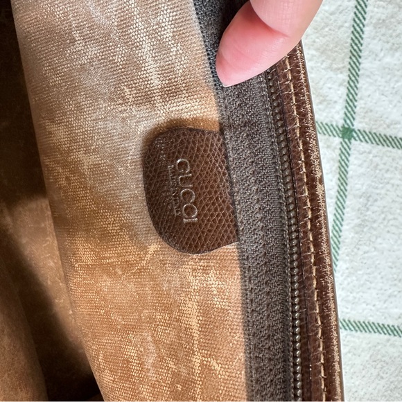 Gucci Vintage Coated Canvas Clutch - Picture 7 of 17